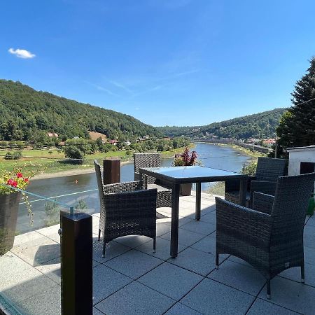 Saechsische-Schweiz-Ferienhaus-Wohnung-2-Mit-Hervorragendem-Panoramablick-Ueber-Das-Elbtal Königstein Esterno foto