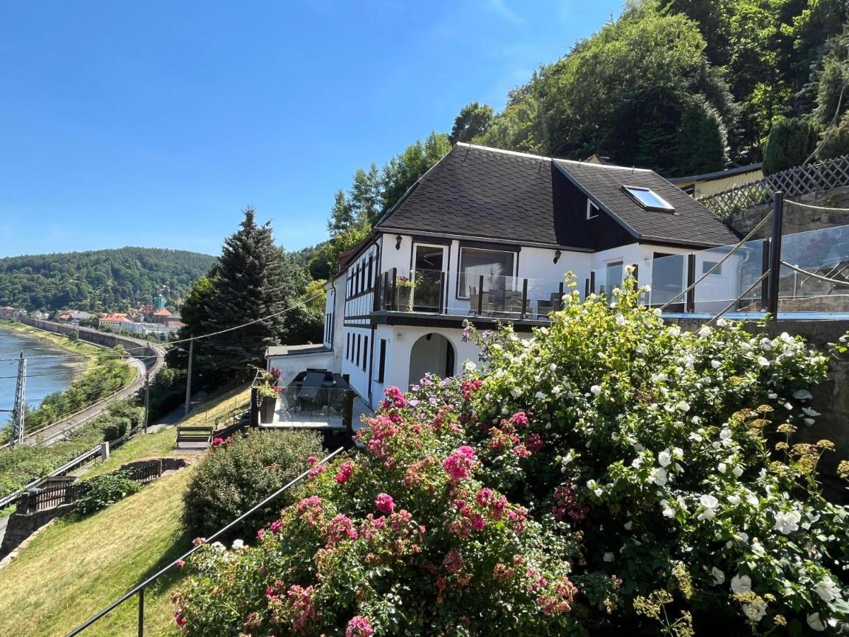 Saechsische-Schweiz-Ferienhaus-Wohnung-2-Mit-Hervorragendem-Panoramablick-Ueber-Das-Elbtal Königstein Esterno foto